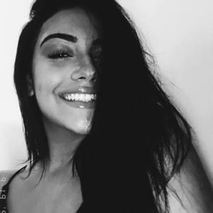 Meet your Posher, Leticia